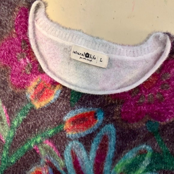 Natural Life Sweater - Picture 3 of 4